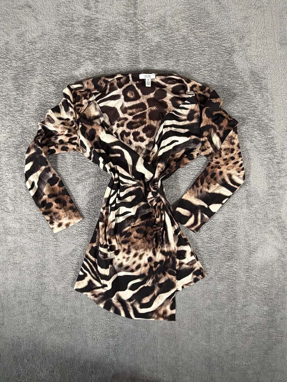 Cache Animal Print Ruched Top Size M Long Sleeve